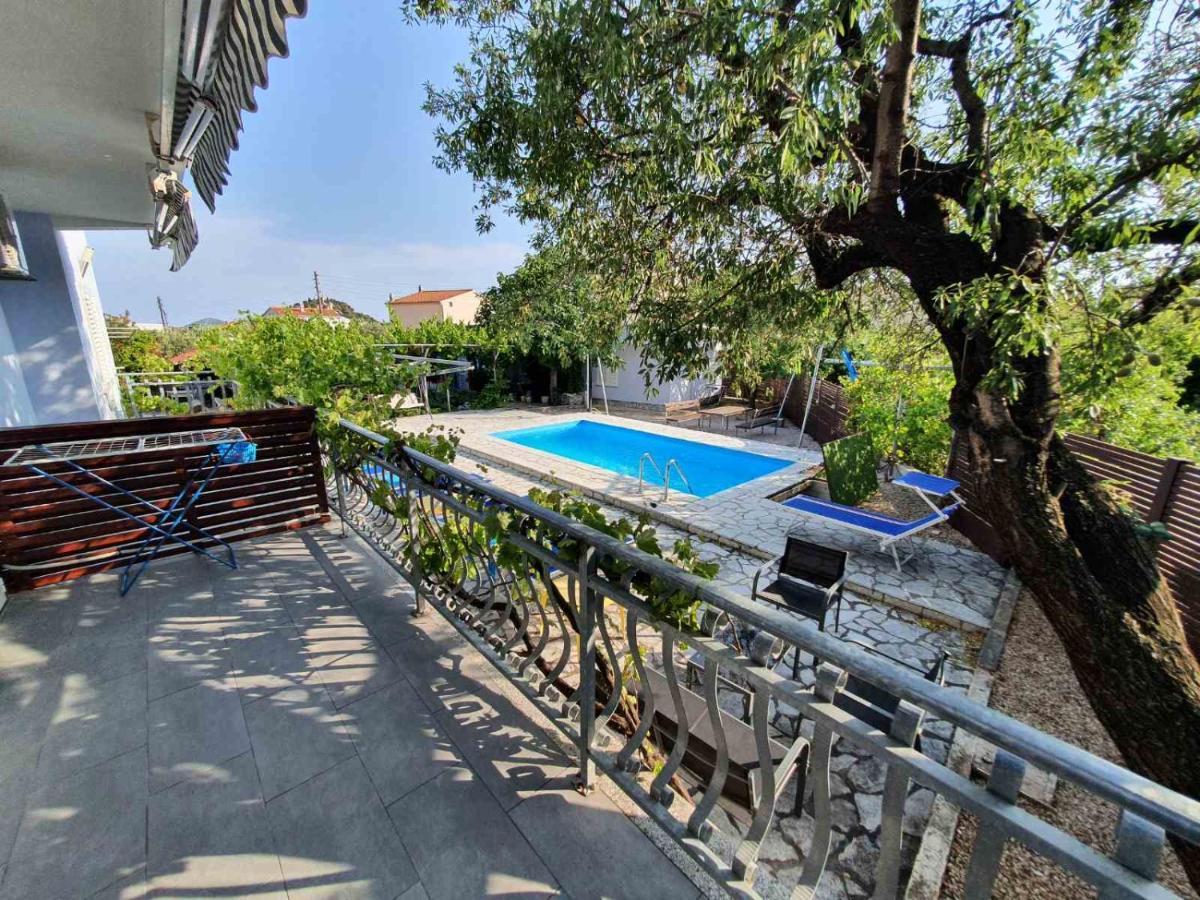 Apartments Jerine Tribalj Exterior foto