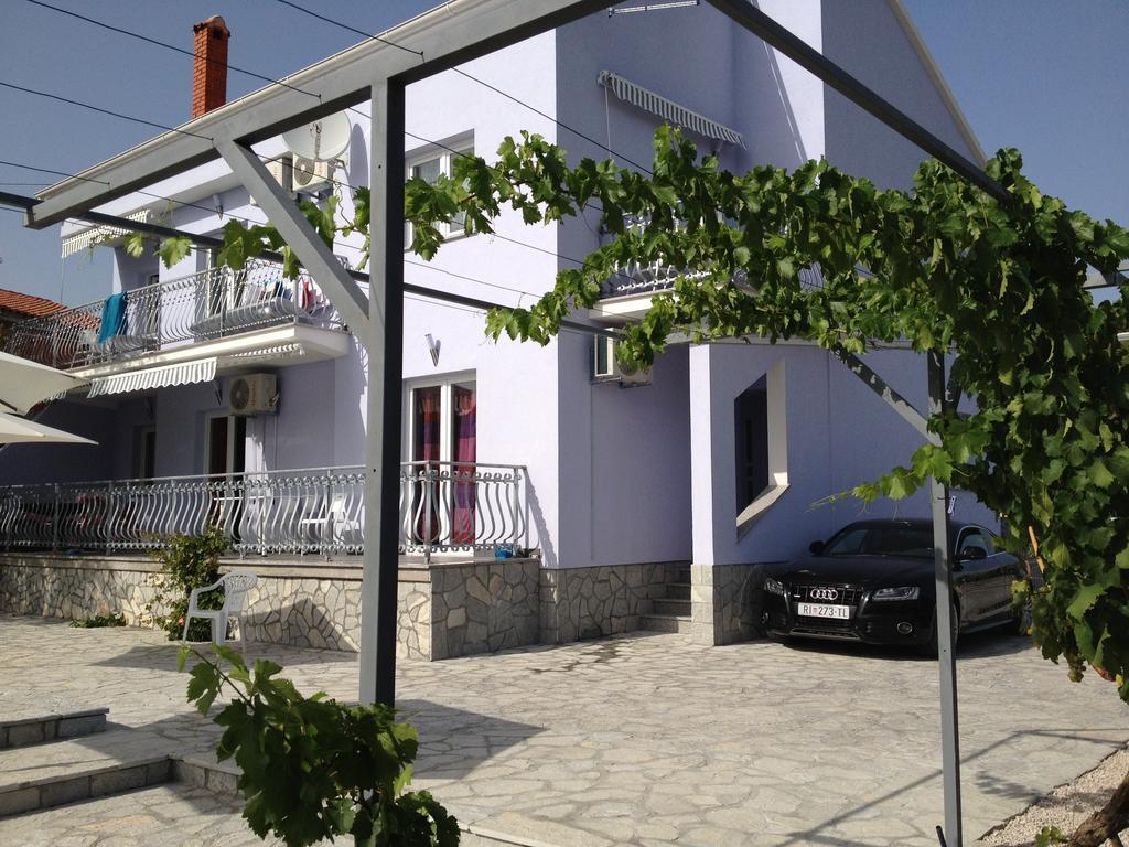 Apartments Jerine Tribalj Exterior foto