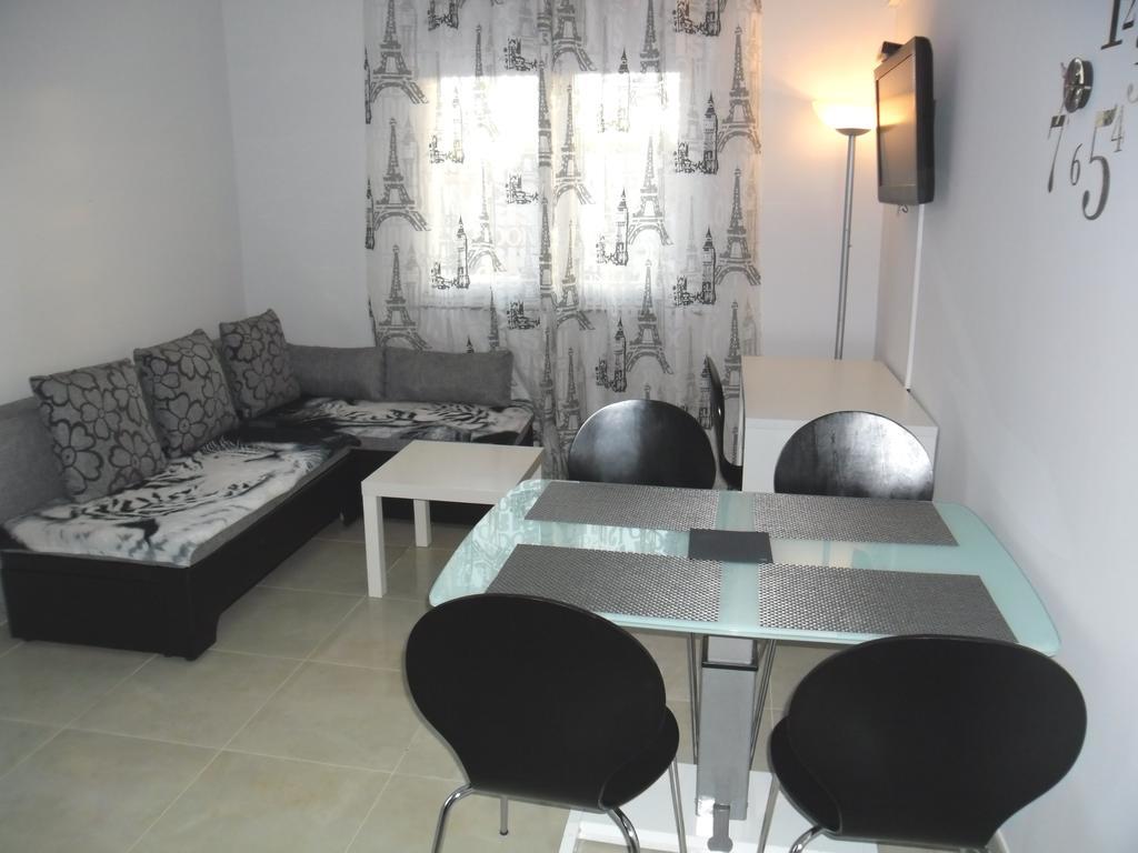 Apartments Jerine Tribalj Cameră foto