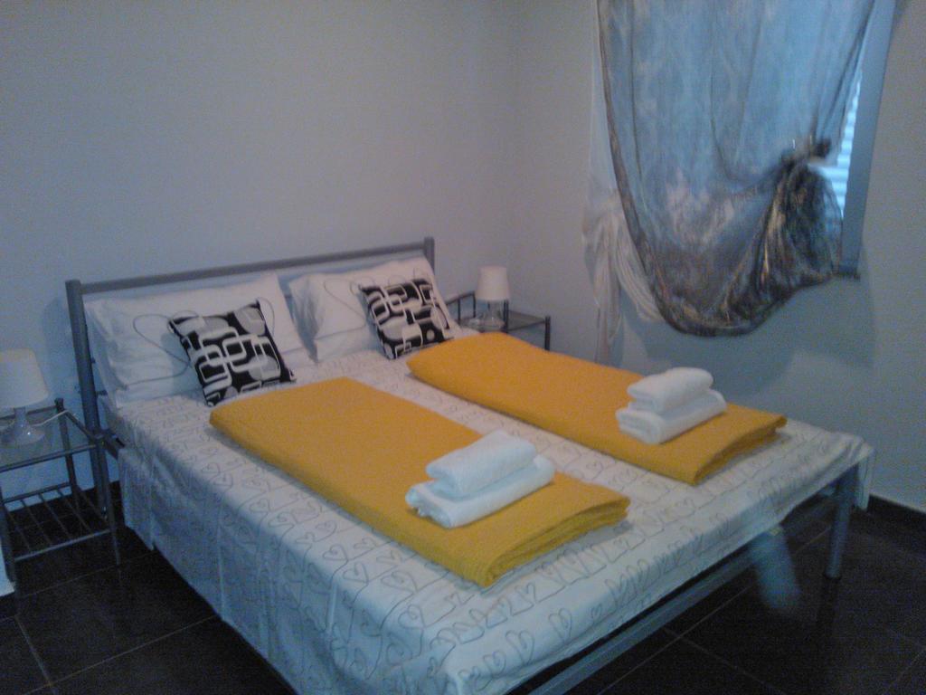 Apartments Jerine Tribalj Cameră foto