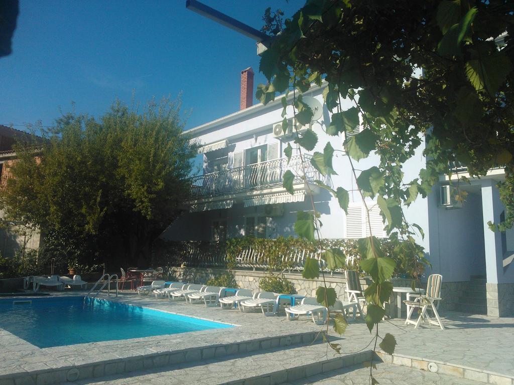 Apartments Jerine Tribalj Exterior foto
