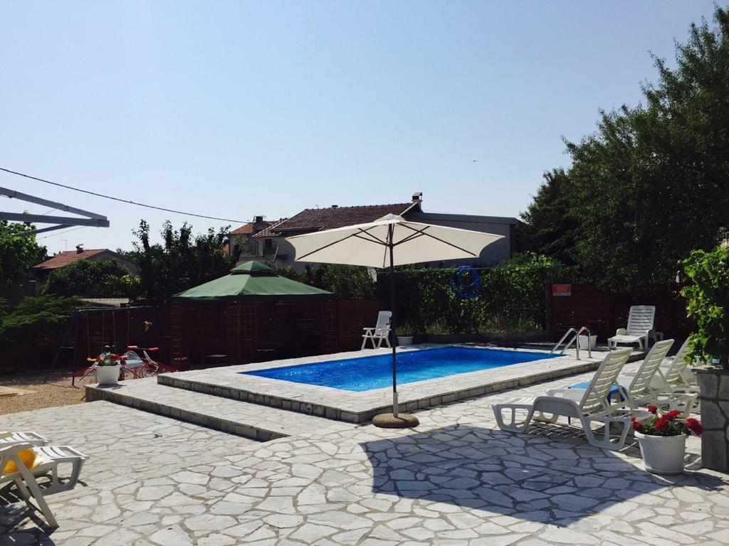 Apartments Jerine Tribalj Exterior foto